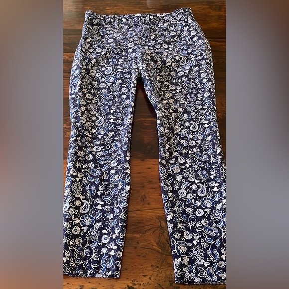 GAP Women's Signature Skinny Ankle stretch navy floral pants size 6 - Picture 1 of 10